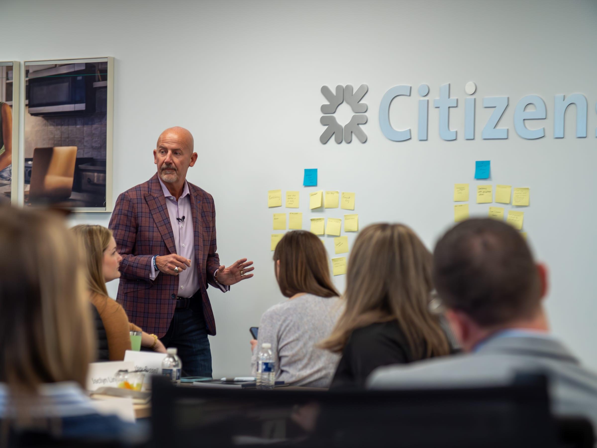Steve Lowisz leading a banking leadership workshop