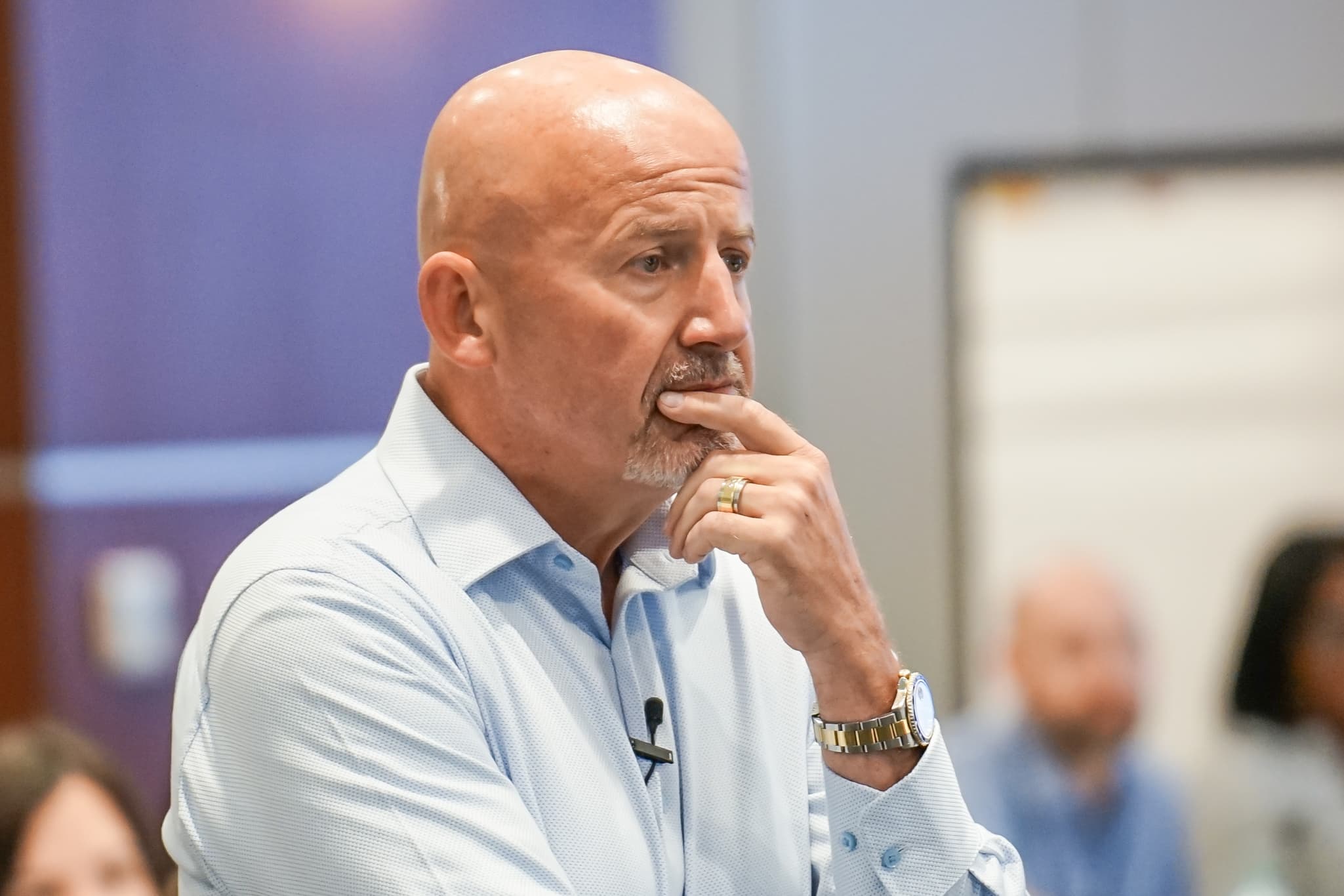 Steve Lowisz delivering a keynote on stage