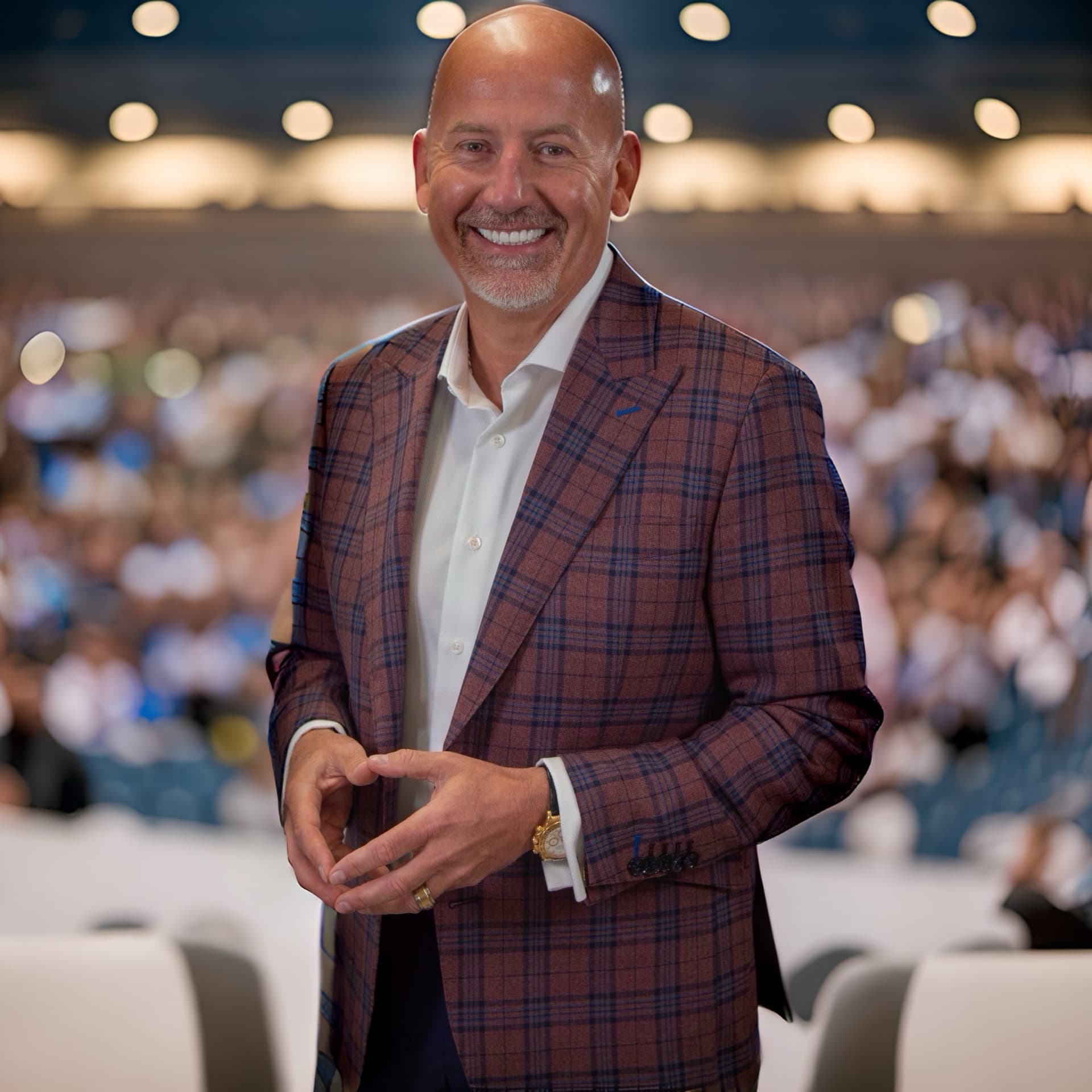 Steve Lowisz with engaged audience